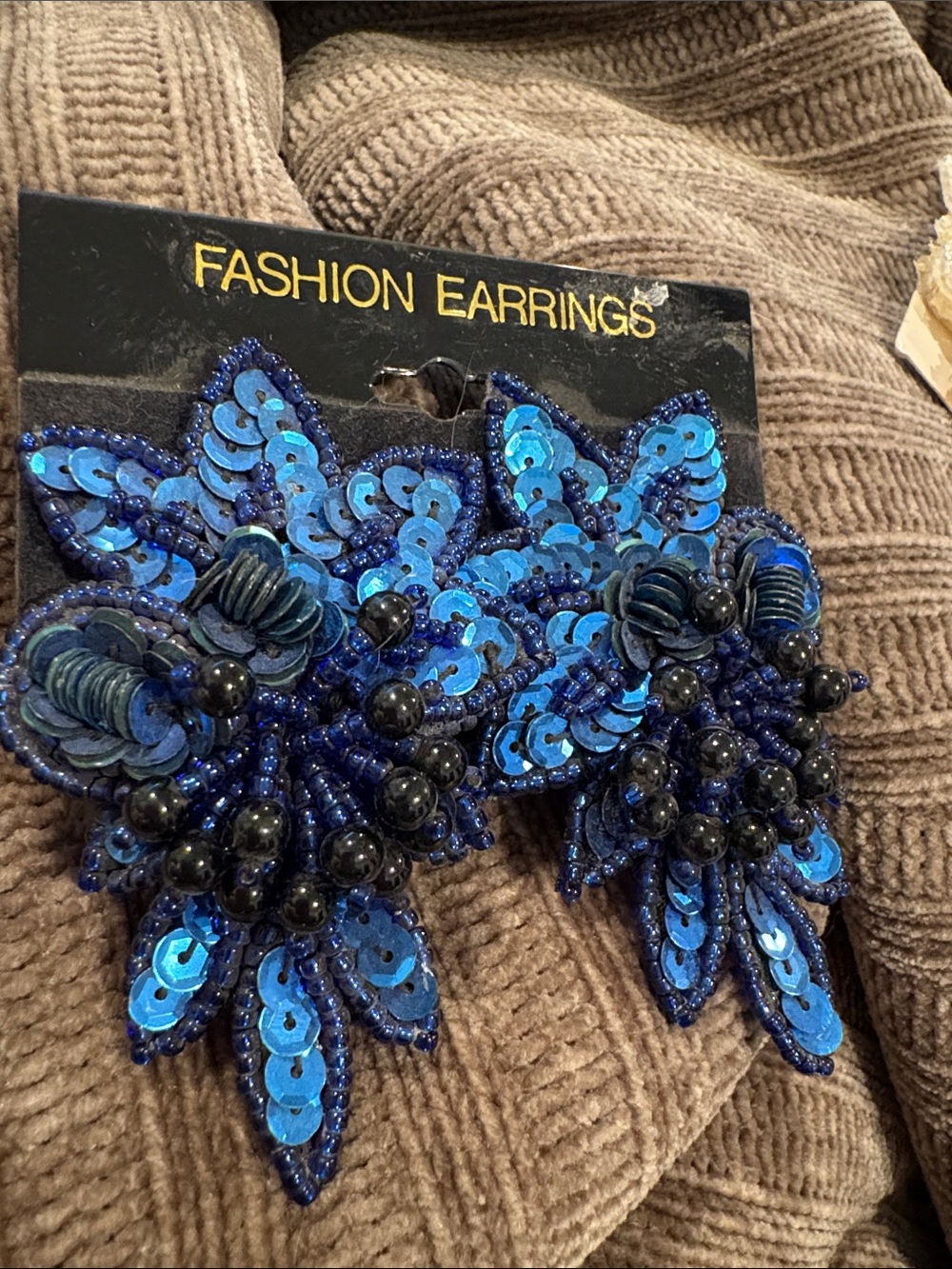 Vintage Sequin Blue Leaf Earring Clip new Hand made black  AccentvCenter